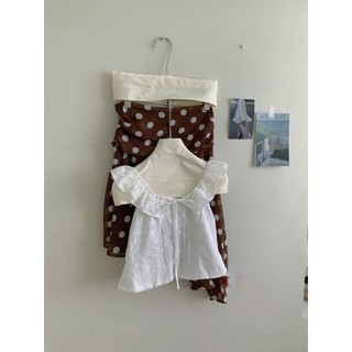 Áo Kiểu Nữ Trễ Vai Chất Boi Thêu Đục Lỗ Blossom Top Cổ Bèo Cài Cúc Giữa Nàng Thơ - Cakecat