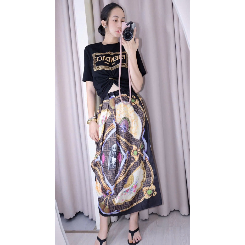 set áo và váy lụa , quần leggings Versace nâu hồng