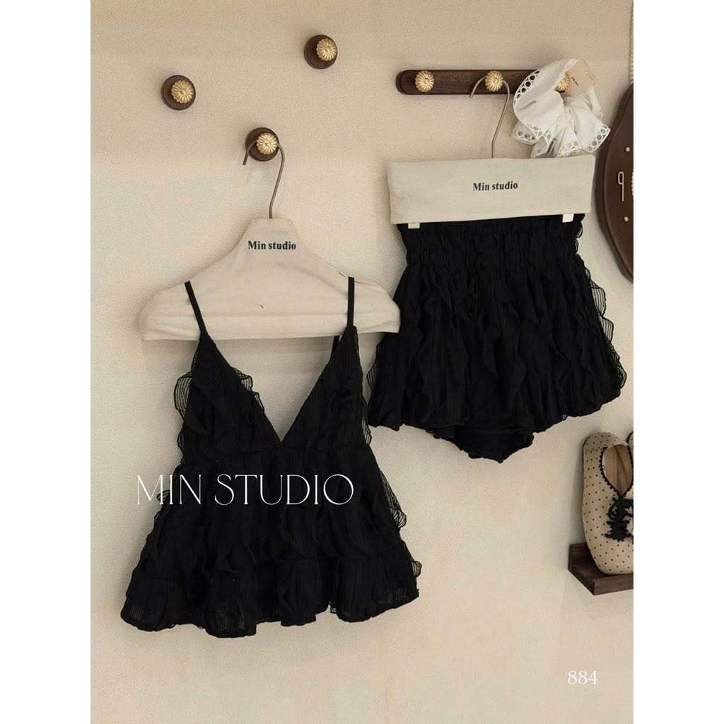 Set Bộ Đồ Đùi Nữ,Áo Hai Dây Chấm Bi Dáng Áo Babydoll Xoè Tầng Quyến Rũ 2 Màu HCOM27660