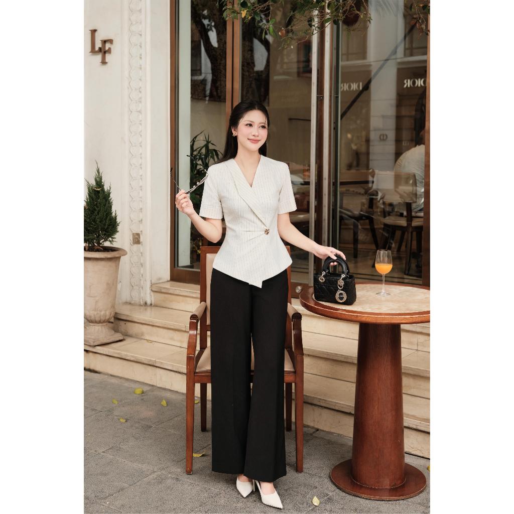 Umee Design - Set Thiết Kế Trẻ Trung Áo Cổ Tim Phối Quần Dài Ống Rộng "Mimo Set"