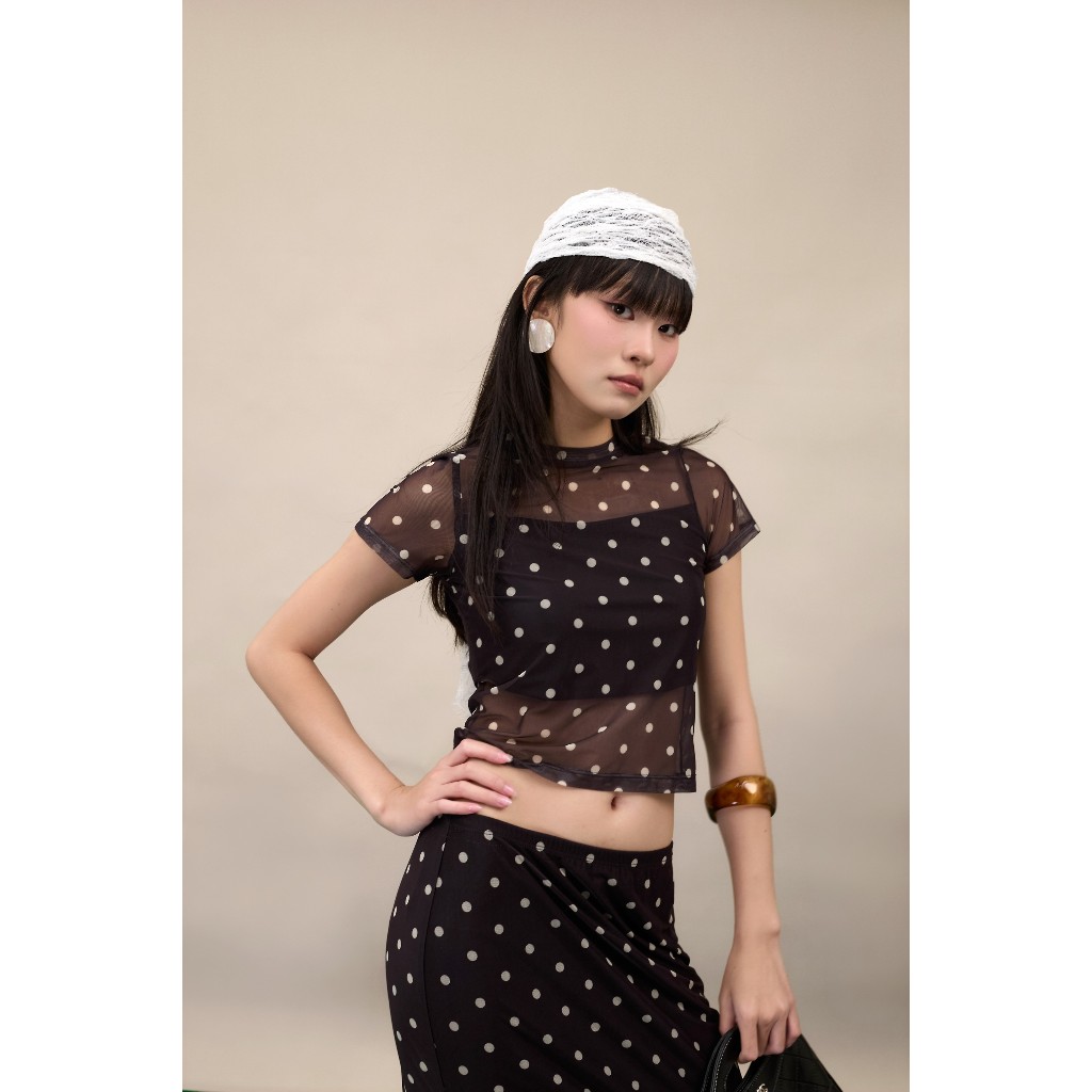 Set bộ họa tiết chấm bi Tila Miều Est.2013 gồm áo chất vải lưới ôm và chân váy suông