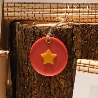 Sáp thơm hình lá cờ Việt Nam - Hương thơm tinh dầu, quà tặng lưu niệm, Sắc Đỏ Sao Vàng - BST Đất Việt - ONIÕ