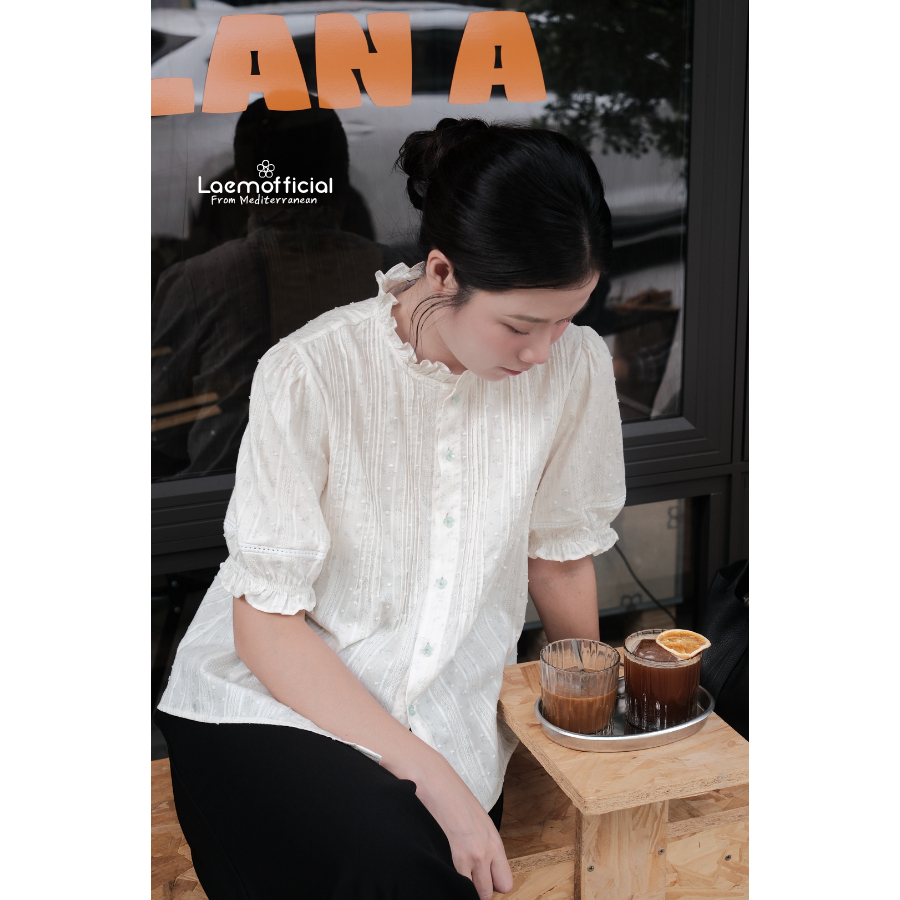 LÀ EM | Áo Hoa Sứ - Áo Kiểu Sơ Mi Nữ Cổ Tròn Xếp Bèo, Chất Liệu Thô Dệt Mặc Mùa Hè