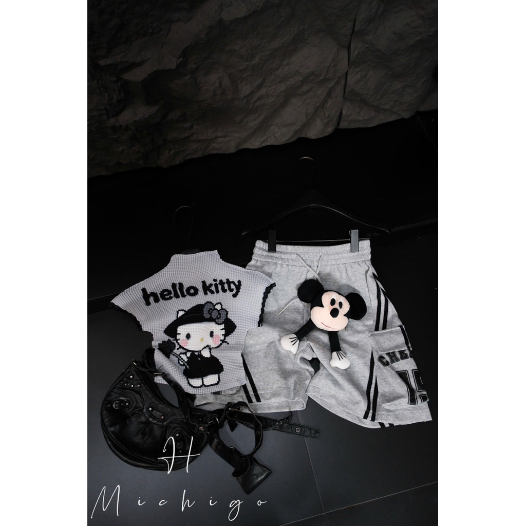 Lên 🩶🩶🩶comset xám 🩶🩶🩶chất lừ luôn,hoạ tiết hello kitty siu cute