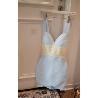 Blue Vanille Dress   Váy body thiết kế băng cuốn với 2 tone màu cực trend ngọt ngào dễ thương
