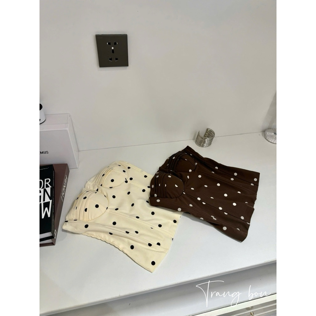 Áo lụa chấm bi cúp ngực mix đồ xinh lắm