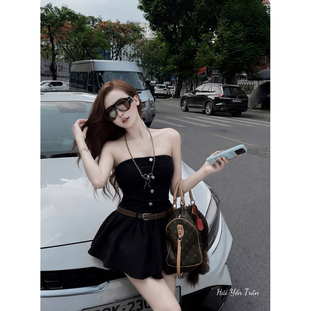 Set áo quây đính khuy chân váy xoè kèm đai