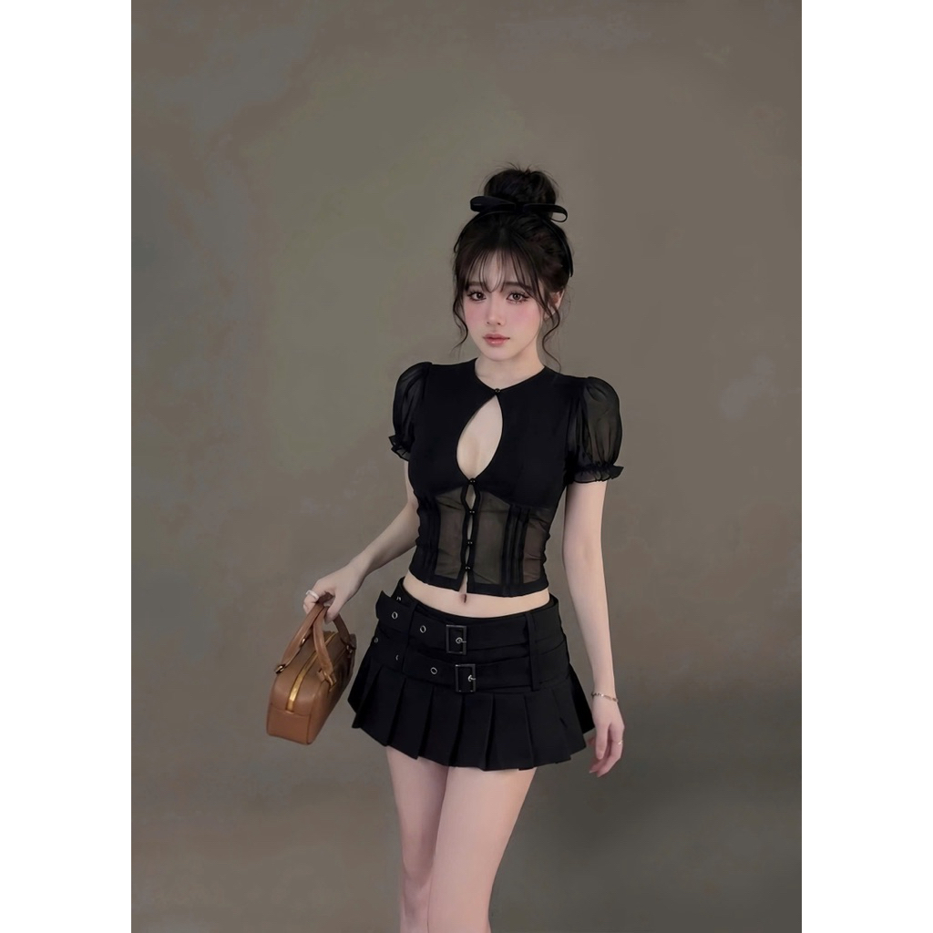 Set áo lưới tay bồng chân váy xếp ly ngắn
