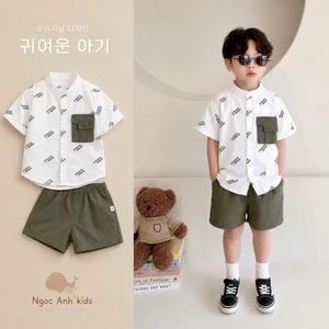 Bộ sơ mi in hoạ tiết chữ cá tính bé trai, set sơ mi phối túi và quần short kaki năng động cho bé