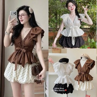 Set váy thời trang nữ chất áo cotton hàn cổ V tay ngắn bèo eo cột nơ nổi bật viền xếp ly phối váy bí mango in chấm bi