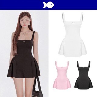Đầm tiểu thư dáng hai dây cổ vuông DKMV form xoè bồng thun 2 da ôm dáng đính logo cá inox Caroline Dress | K-D42