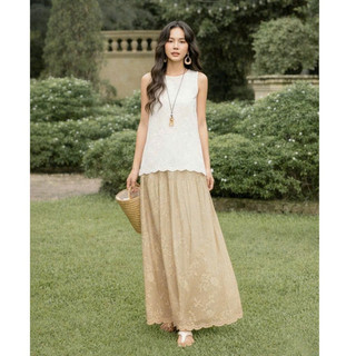 SWANLAKE | Chân Váy Nữ Maxi Dài Dáng Phồng Xoè Basic Vải Cotton Thêu Hoa Viền Ren Hai Lớp V12471