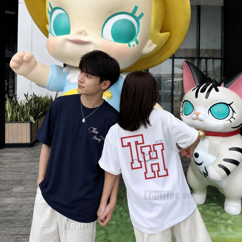 [ÁO IN THEO YÊU CẦU] Áo Thun Unisex In Tên Cặp Đôi, Tên Của Bạn Và Người Ấy, Lưng In Chữ Cái Đầu Hai Người + Tặng hộp