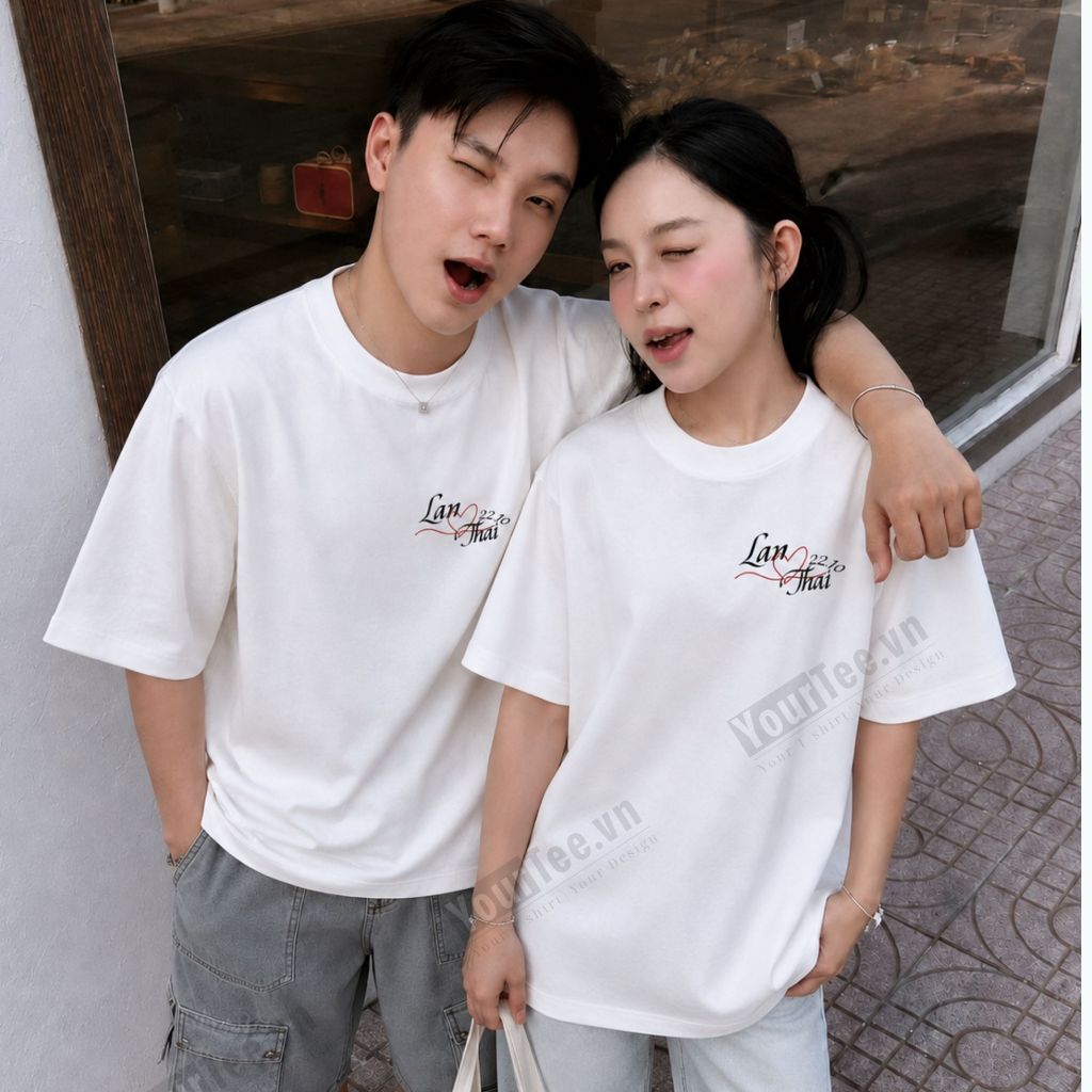 [ÁO IN THEO YÊU CẦU] Áo Thun Unisex In Tên Cặp Đôi, Tên Của Bạn Và Người Ấy, Lưng In Chữ Cái Đầu Hai Người + Tặng hộp