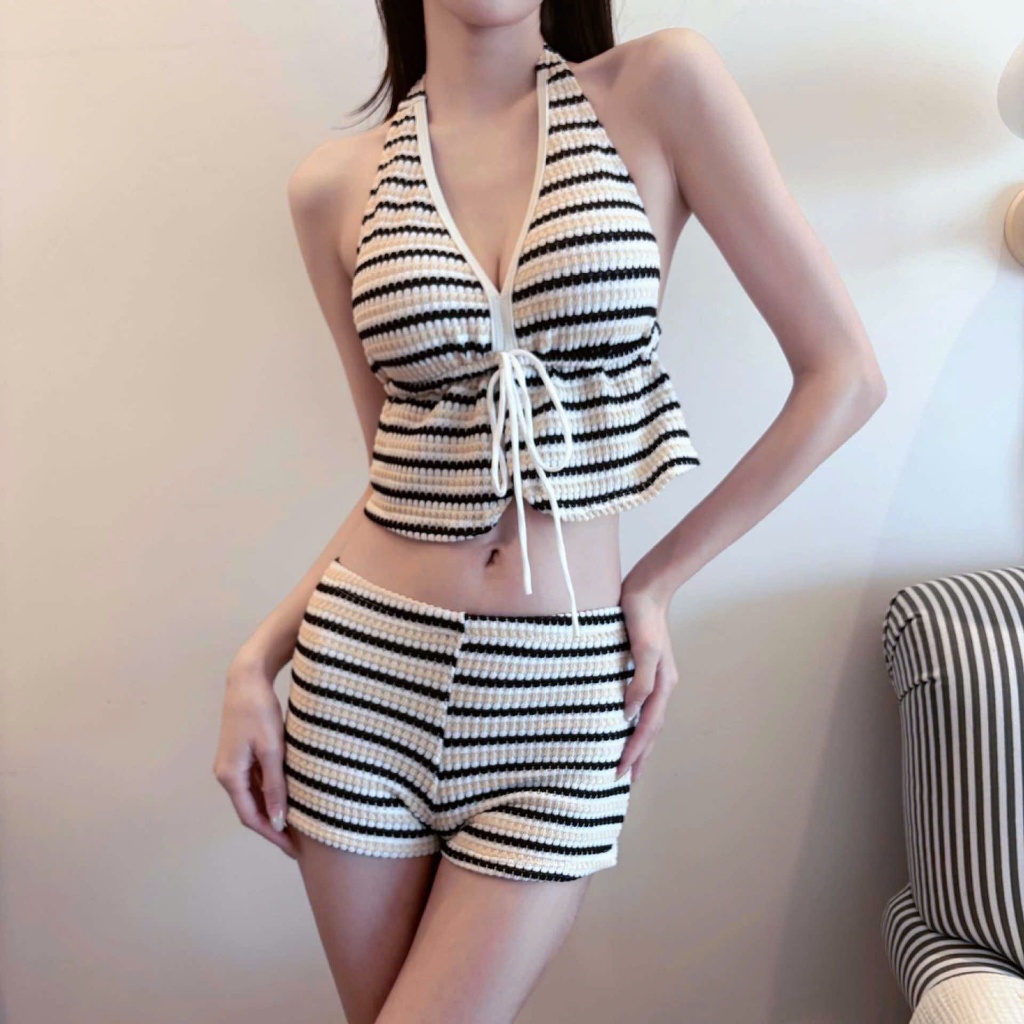 [Sẵn size S] OTIN-Set đồ bơi nữ 2 mảnh họa tiết sọc trẻ trung phối dây cổ yếm thời trang biển