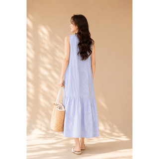SWANLAKE | Váy Đầm Nữ Suông Đuôi Cá Sát Nách Cotton Sọc Cổ Trụ Xẻ V Cài Nút Đi Chơi Dạo Phố D13912