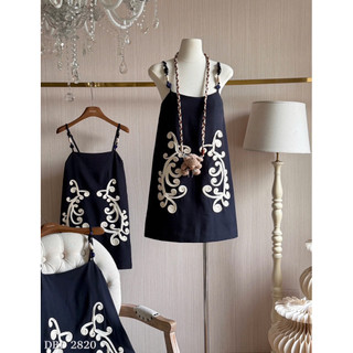 Váy Linen Suông 2 Dây Gỗ Thêu Hoa Chuẩn Linh Hoàng