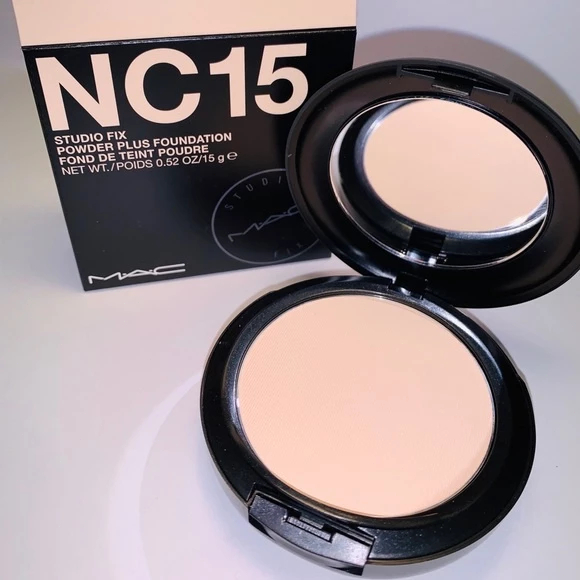 Phấn nền phủ MAC Studio Fix Powder Plus Foundation 15g giúp kiềm dầu và làm mờ lỗ chân lông 12Color