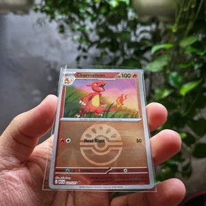 Thẻ Pokemon Charmeleon (Friend Ball) 21/217 Reverse Holo