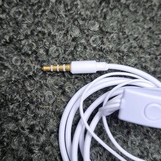 Tai Nghe Nhét Tai Có Dây Jack 3.5mm Công Thái Học Đeo Thoải Mái Âm Thanh Chất Lượng Dây Mềm Chống Rối Chiều Dài 1.2m