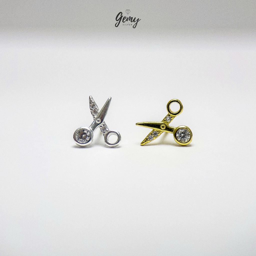 Khuyên tai nam bạc 925 Barber 2 màu bạc và vàng hình kéo đính đá (1 chiếc) | GEMY SILVER KN106
