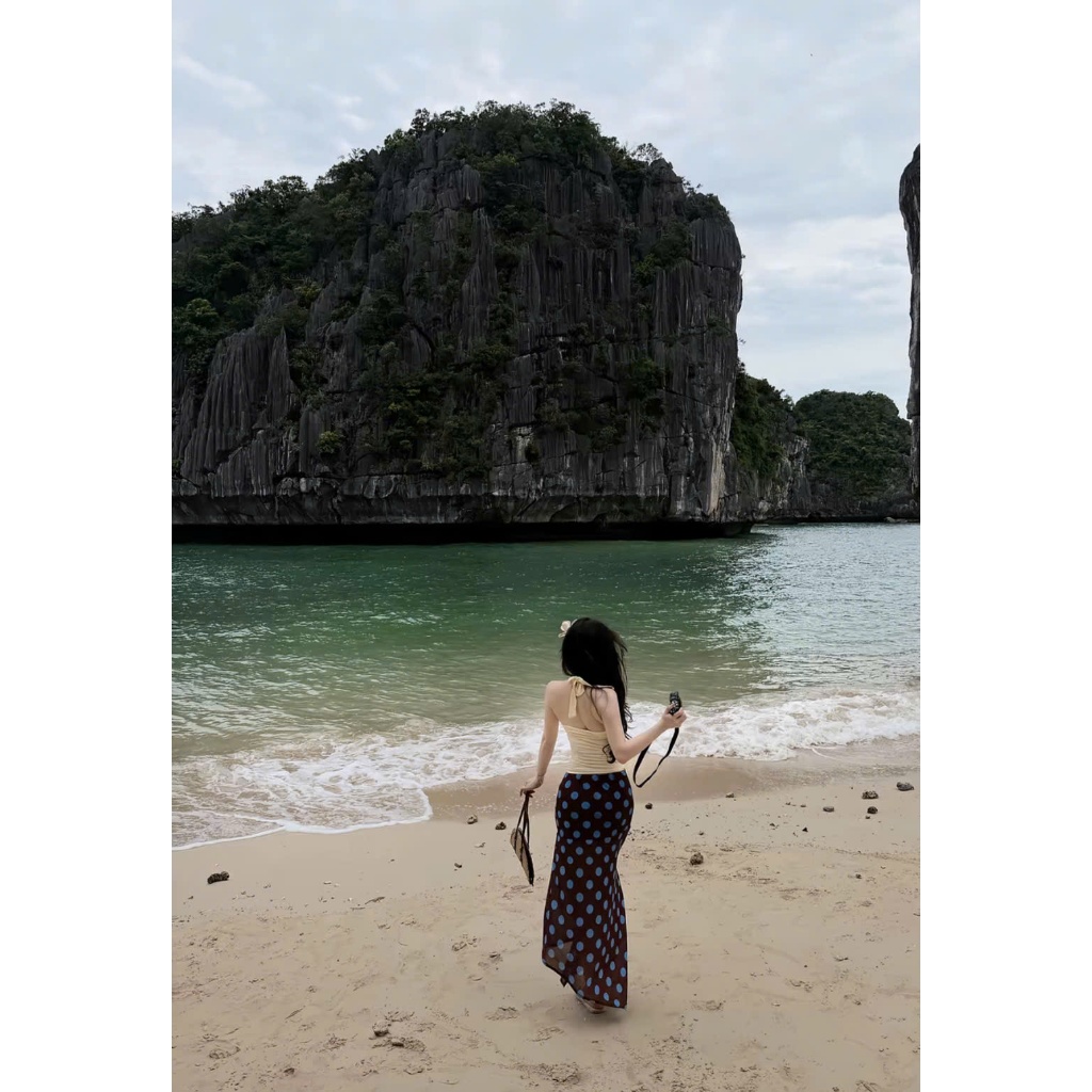 SweeticMe Nữ 2025 Thời Trang Mới Màu Sắc Tương Phản Chấm Bi Lưới Không Đều Nhìn Xuyên Qua Váy Dài