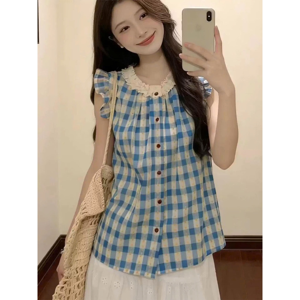 【Élan Sweet】 Áo Sơ Mi Kẻ Caro Nữ Cổ Phối Ren Bèo Tiểu Thư - Áo Kiểu Sát Nách Cánh Tiên Dáng Suông