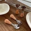 Set thìa dĩa cán gỗ cho bé hình gấu bear kèm hộp đựng