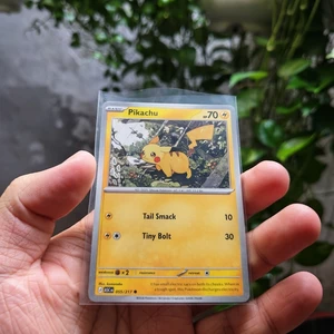 Thẻ Pokemon Pikachu 055/217