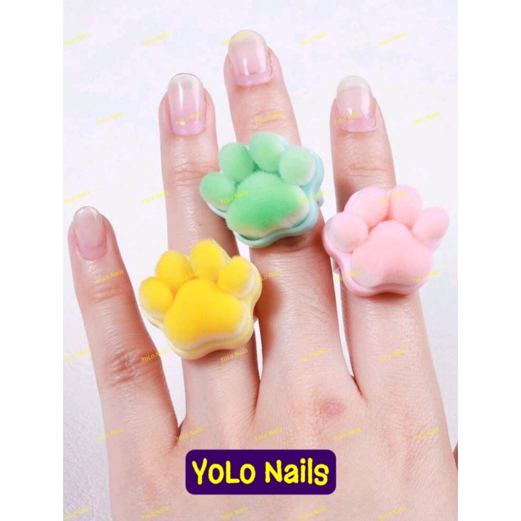 Nhẫn Phủi Bụi Nails Chân Mèo ( Giao Màu Ngẫu Nhiên)
