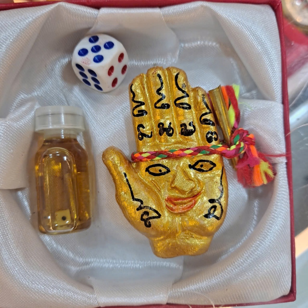 Mặt Dây Chuyền Thủ Công Khung Nhựa Trang Trí Cá Nhân Thiết Kế Tinh Xảo Kèm Túi Đựng Làm Quà Tặng