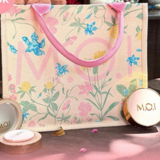 Túi cói hoa nắng khoá nam châm MOI COSMETICS