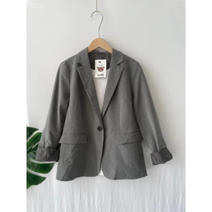 Siêu phầm áo Blazer G.U newtag mới cáo siêu xịn lịch sự