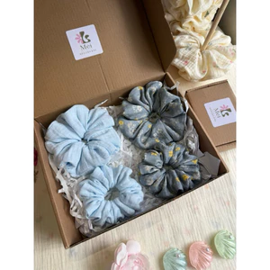 Scrunchies Set Cột Tóc Vải Xô Muslin xanh hoa nhí và màu xanh baby trơn xinh xắn dễ thương đáng yêu
