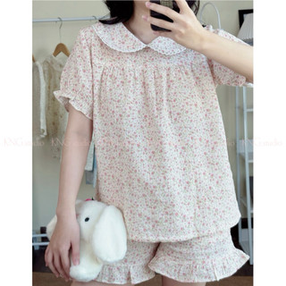 Đồ ngủ nữ tay ngắn quần đùi – Pyjama vải xô muslin cổ sen phối ren | KNG.studio (Tặng kèm dây buộc tóc scrunchies)