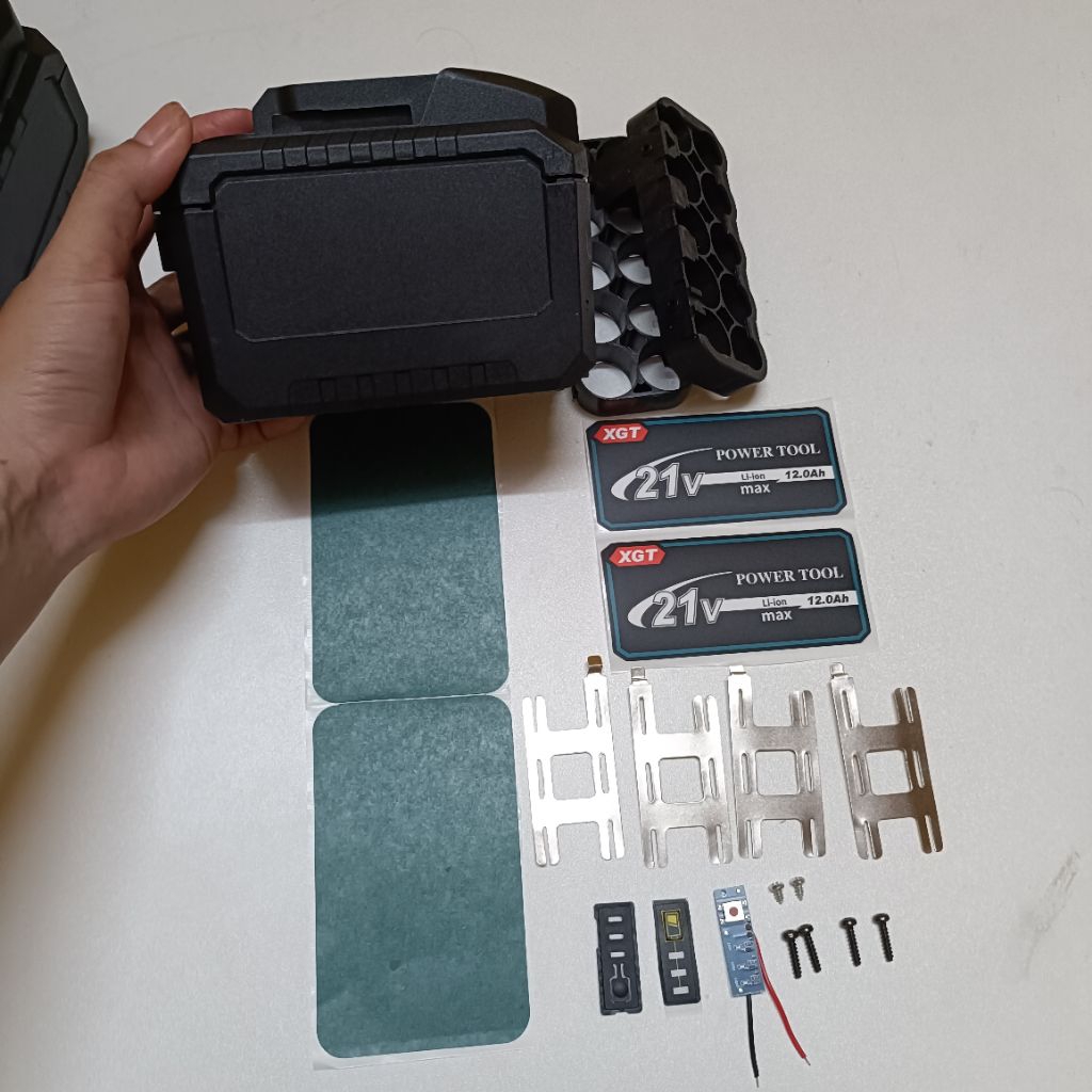Vỏ Makita 21700 Loại Mới 15 Cell - Phụ Kiện
