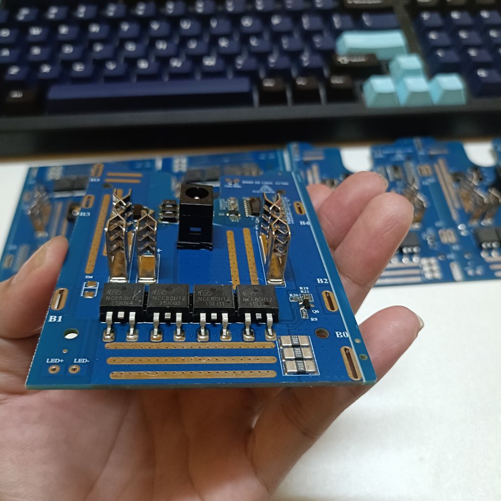 BMS 5S-120A chính hãng dx -Box 5-10-15 CELL 21700 chân phổ thông