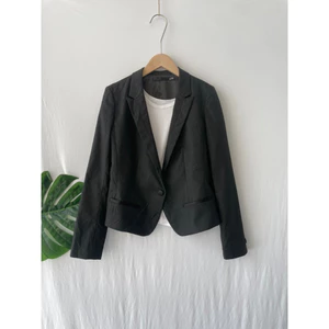 Siêu phẩm áo khoác Unilo mới 99% size M siêu xịn