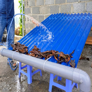 Máng hứng nước mưa bằng ống PVC dành cho mái tol