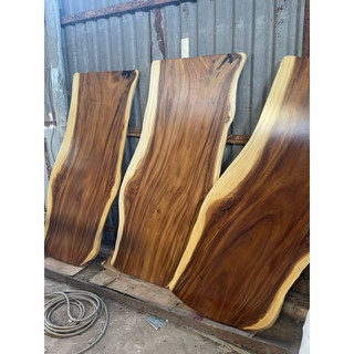 Gỗ me tây: 60 x 140 x 3cm (Sơn 1 mặt)