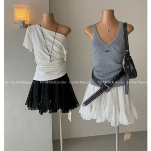 TRIANGLE - Wave Mini Skirt (Cân nhắc kỹ, return is not welcomed) Chân váy tơ dáng ngắn gợn sóng phong cách Hàn Quốc