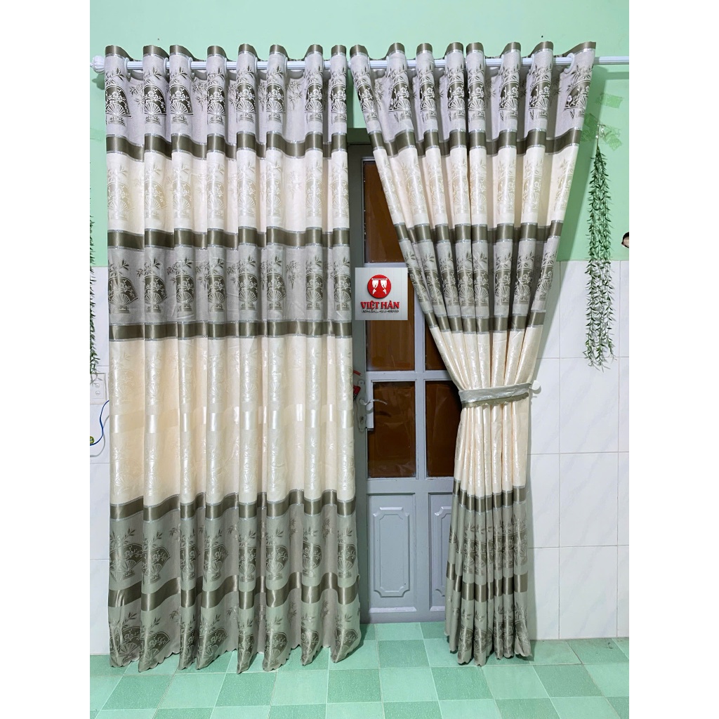 1 TẤM GẤM HOA VĂN  MÀU XÁM  CÁNH QUAT CHUWA CÓ CÂY TREO - TREO 1 TẤM MUA 1 TẤM _TREO 2 TẤM MUA 2 TẤM RÈM CỬA VIỆT HÀN