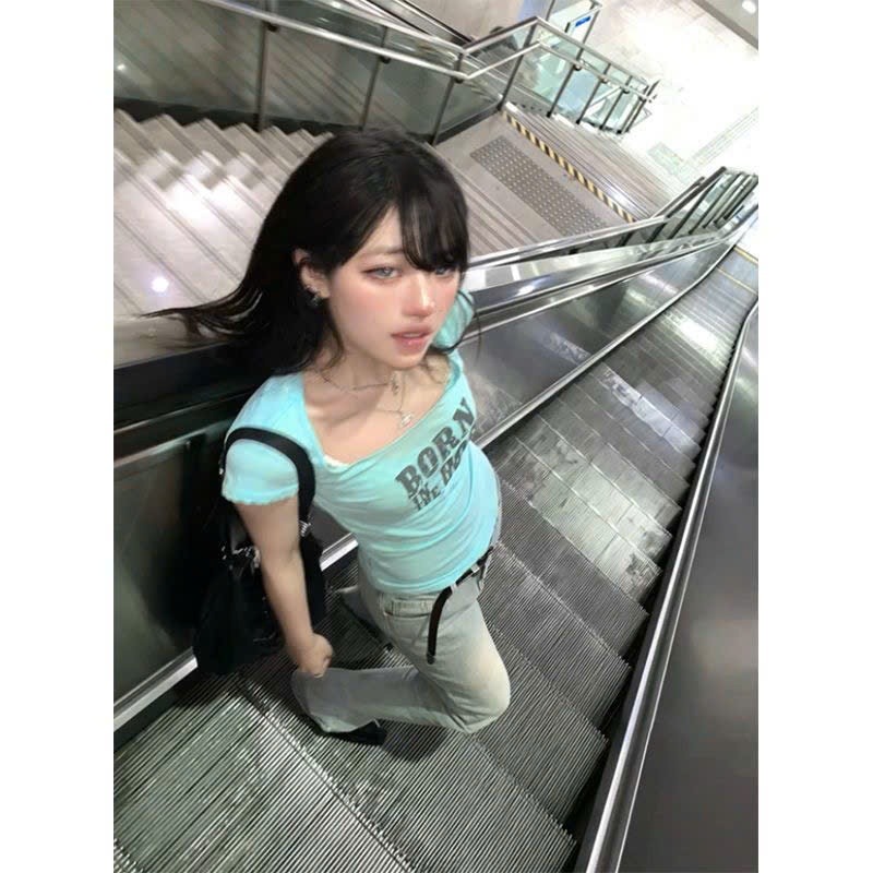 Áo thun ngắn tay cổ vuông màu xanh in chữ BORN thời trang nữ ATNT033 - Tiktitk