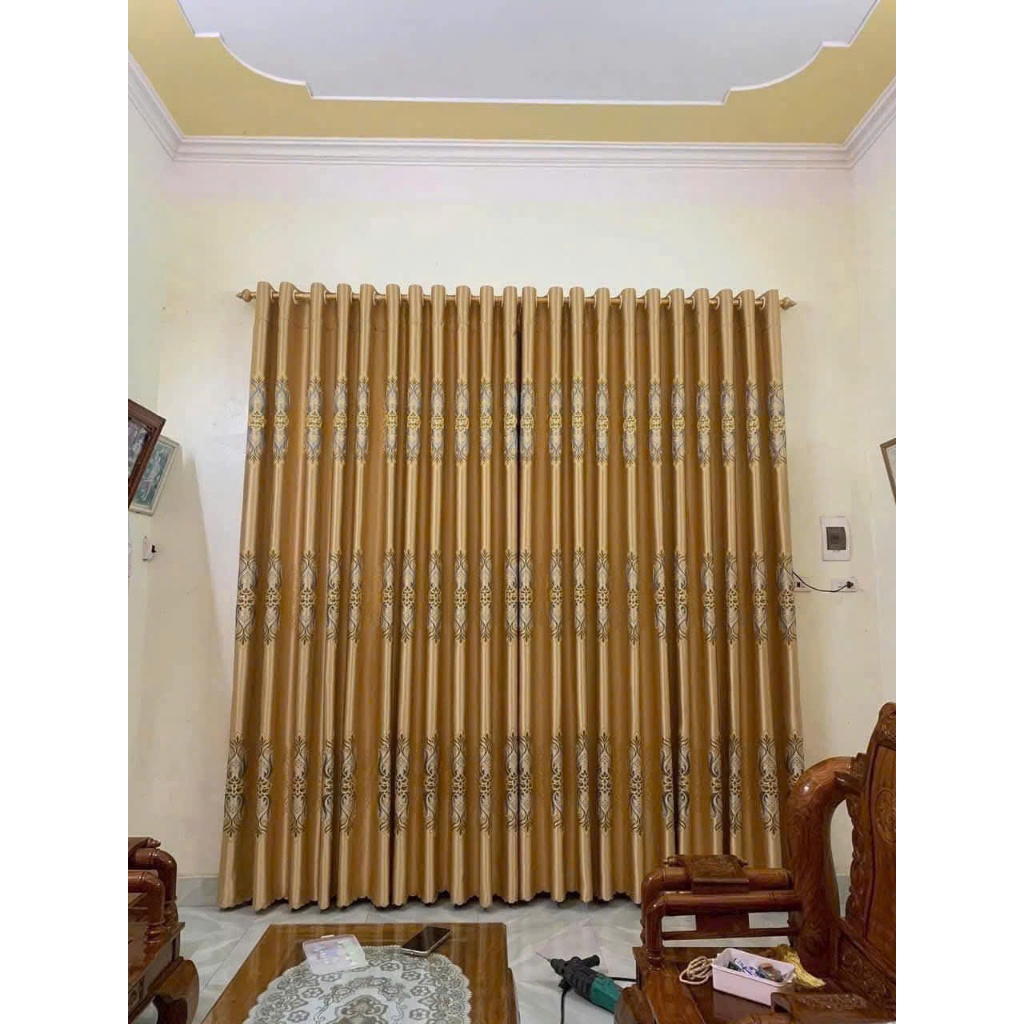 1 TẤM GẤM HOA 3D MÀU VÀNG HỌA TIẾT CỔ ĐIỂN CHƯA CÓ CÂY TREO - TREO 1 TẤM MUA 1 TẤM _TREO 2 TẤM MUA 2 TẤM RÈM CỬA VIỆT HÀ