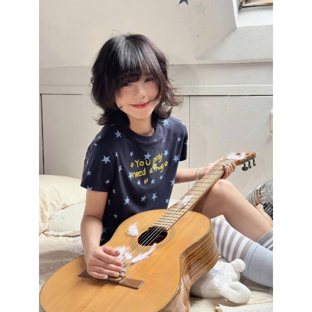 Áo thun baby tee màu xanh than hoạ tiết ngôi sao need a hug cute ABBT069 - Tiktik
