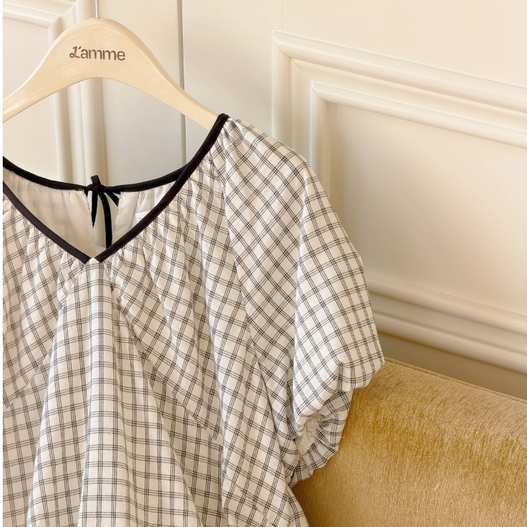 Váy Bầu DAMI DRESS L'amme - Chất Thô Kẻ Đen Trắng Mềm Mát, Dáng Suông Nhún Cổ V Che Dáng Tốt