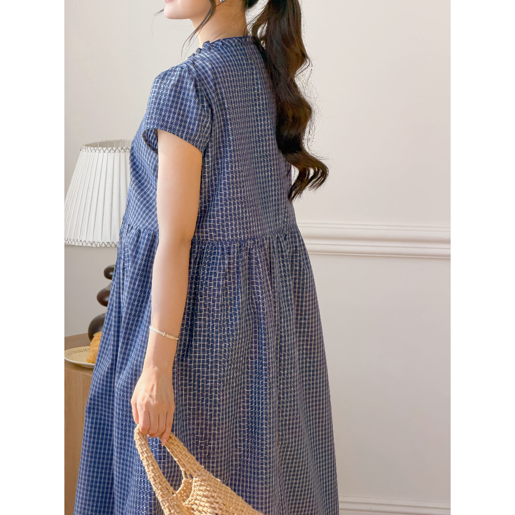 Váy Bầu MINDI DRESS L'amme - Chất Thô Kẻ Caro Mềm Mát, Dáng Suông Cổ V Phối Bèo Xinh Xắn
