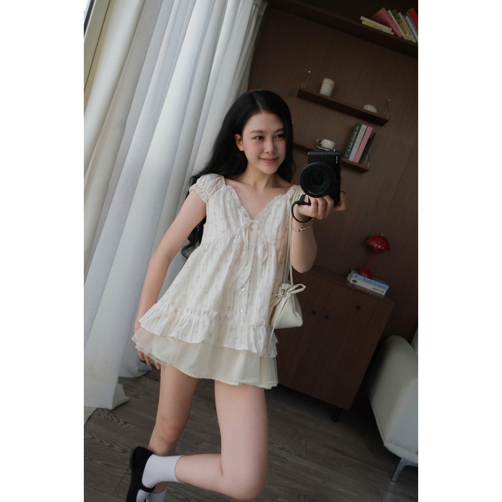 Iris Top (TSW) Áo babydoll hoạ tiết hoa đính nơ tay bo chun Nữ the.sweaterweather