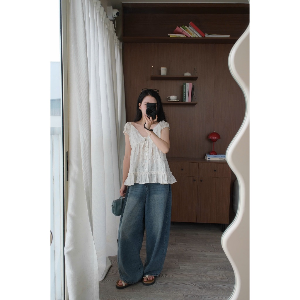 Iris Top (TSW) Áo babydoll hoạ tiết hoa đính nơ tay bo chun Nữ the.sweaterweather