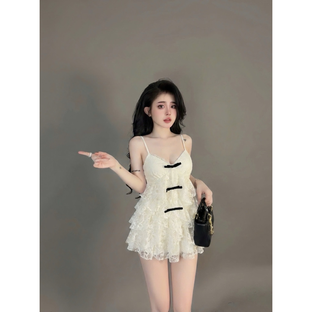 Váy ren hoa 2 dây phối nơ dạo phố xinh xỉu